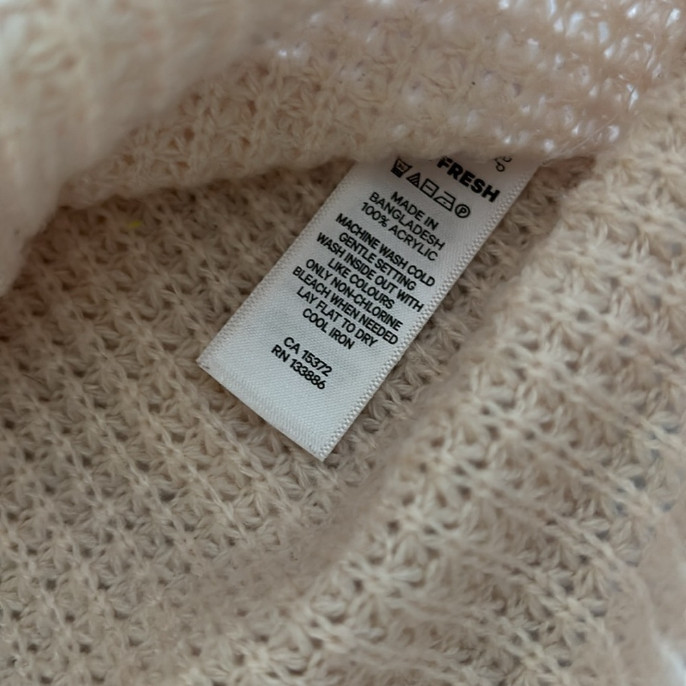 Joe fresh pink v-neck cardigan size XS - Picture 3 of 6